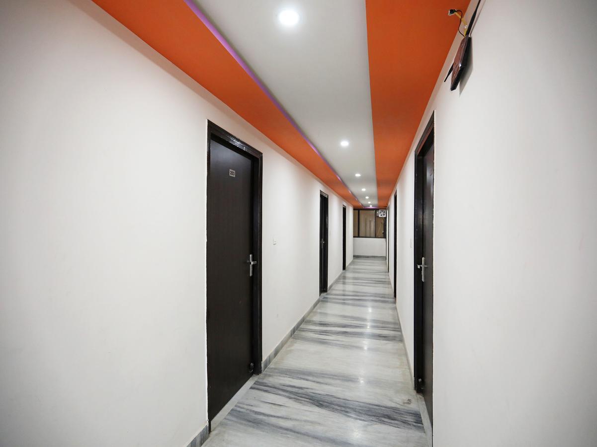 Hotel Taj Signature Агра Екстериор снимка