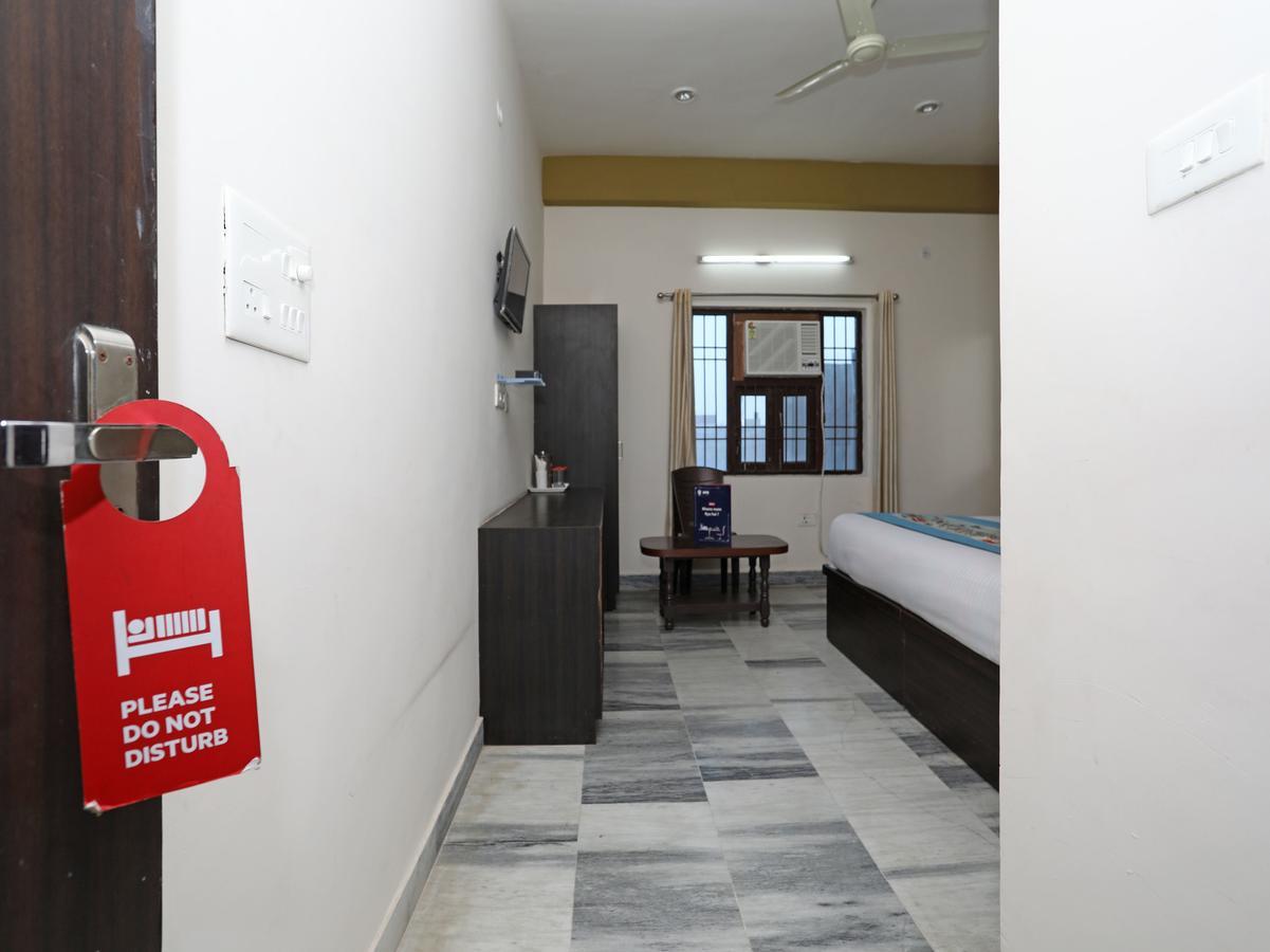 Hotel Taj Signature Агра Екстериор снимка